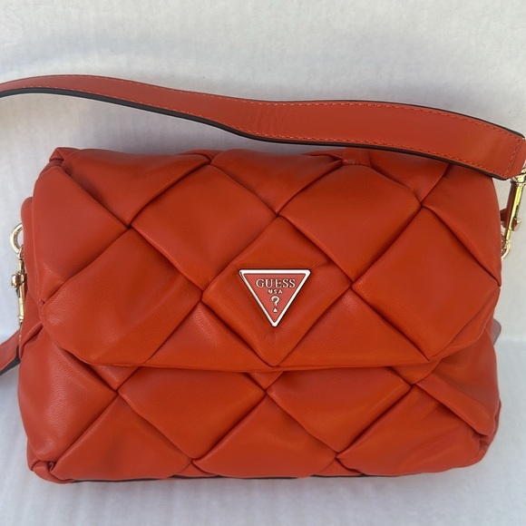 New GUESS Zaina woven shoulder bag - Picture 3 of 12